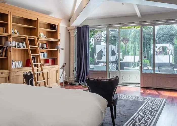 Otel La Mauresque 5*