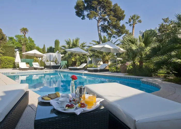 Otel La Mauresque Saint-Raphaël