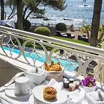 La Mauresque Hotel